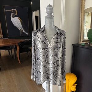Gorgeous Elizabeth and James Silk Snakeskin Print Blouse, Sz M